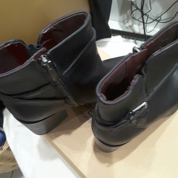 FRANKO SARTO ANKLE BOOTS WITH ZIPPER CLOSURE - Picture 6 of 9